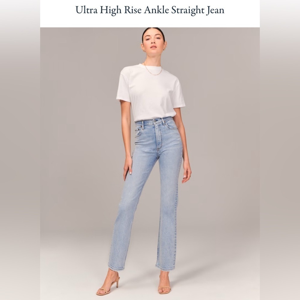 Abercrombie & Fitch Light Wash Denim